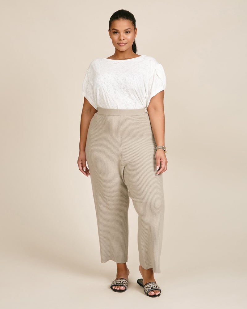 Front of a model wearing a size XXL Ribbed Tapered Pant in Grey by LAPOINTE. | dia_product_style_image_id:231394
